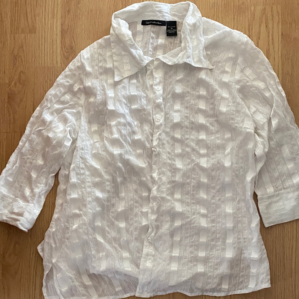 Preowned women’s crinkle white cotton blouse 3 X read